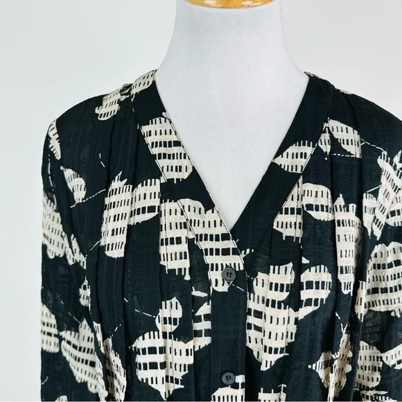 The Odells Everyday Pleat Top in Lagos Size XS - Picture 3 of 8